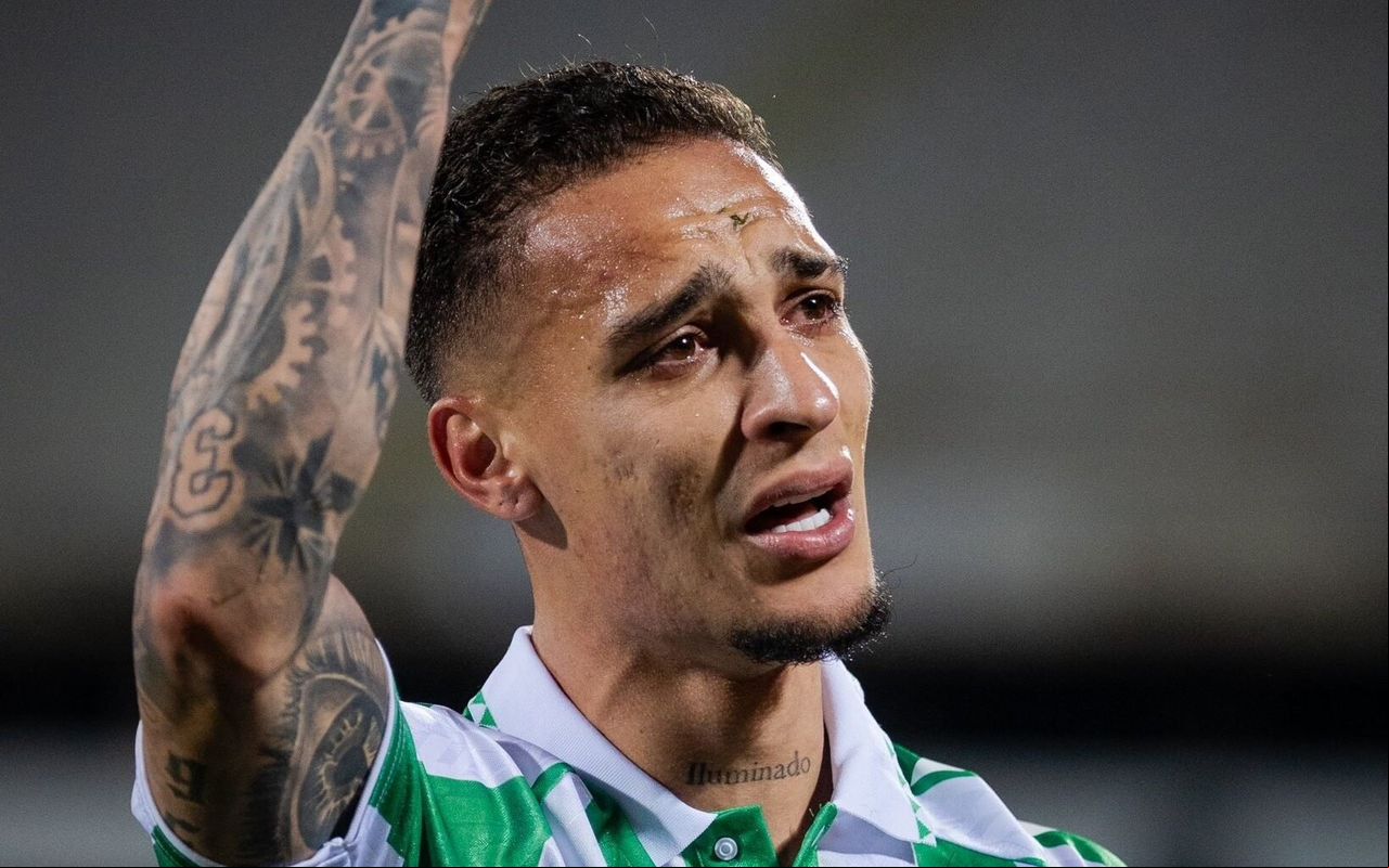 Antony em ação pelo Real Betis (Foto: AFP)