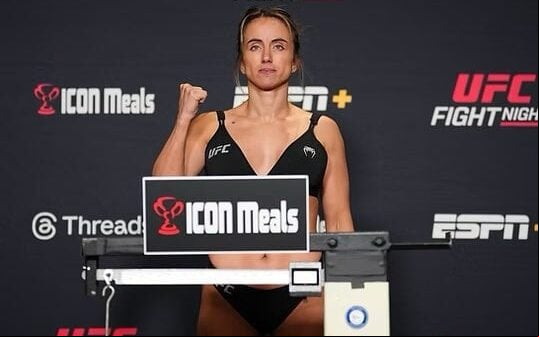 Maycee Barber na pesagem do UFC Las Vegas 107 (Reprodução/Internet)