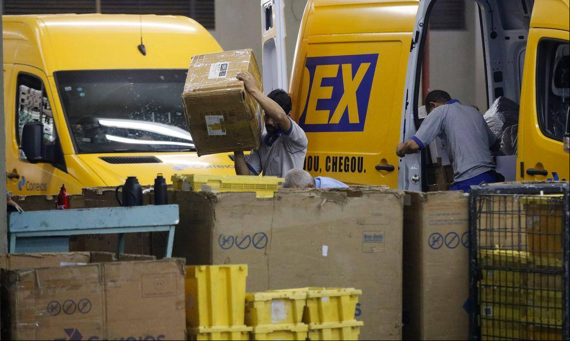 Estatal anunciou redução de salários e suspensão de férias dos trabalhadores 
