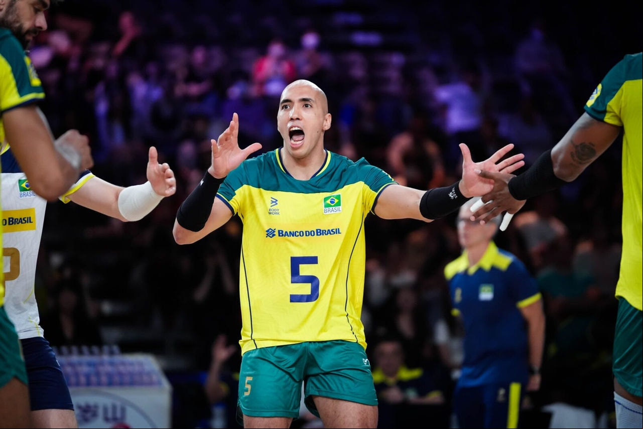 Levantador Matheus Brasília está com a seleção brasileira na disputa da VNL