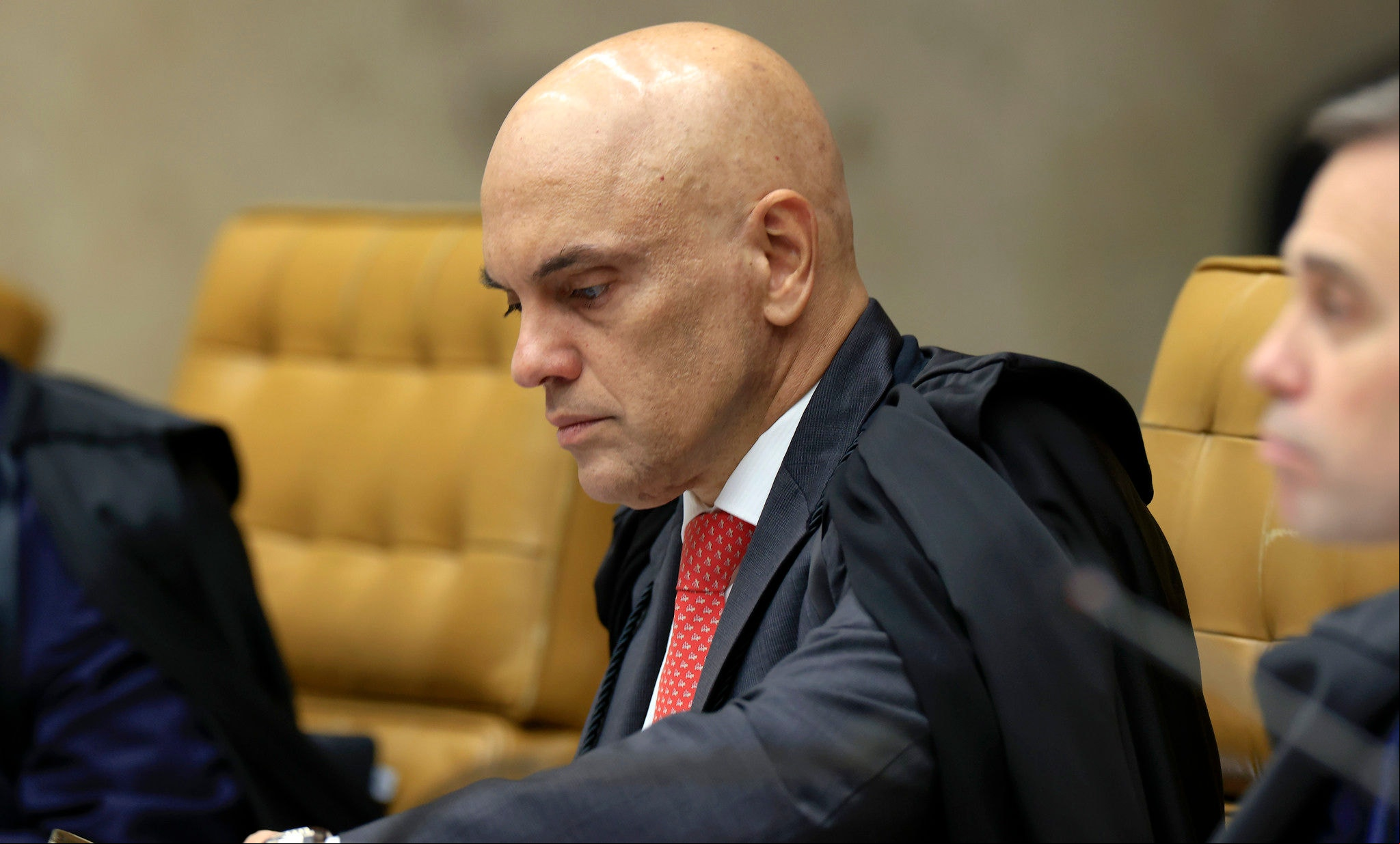 O alvo central da repreensão foi a suspensão da plataforma Rumble no Brasil, determinada por Moraes em fevereiro deste ano