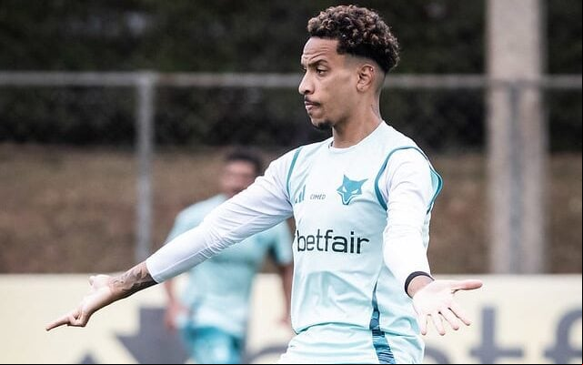 Matheus Pereira volta ao time do Cruzeiro após cumprir suspensão contra o Fortaleza (Foto: Gustavo Aleixo/Cruzeiro)