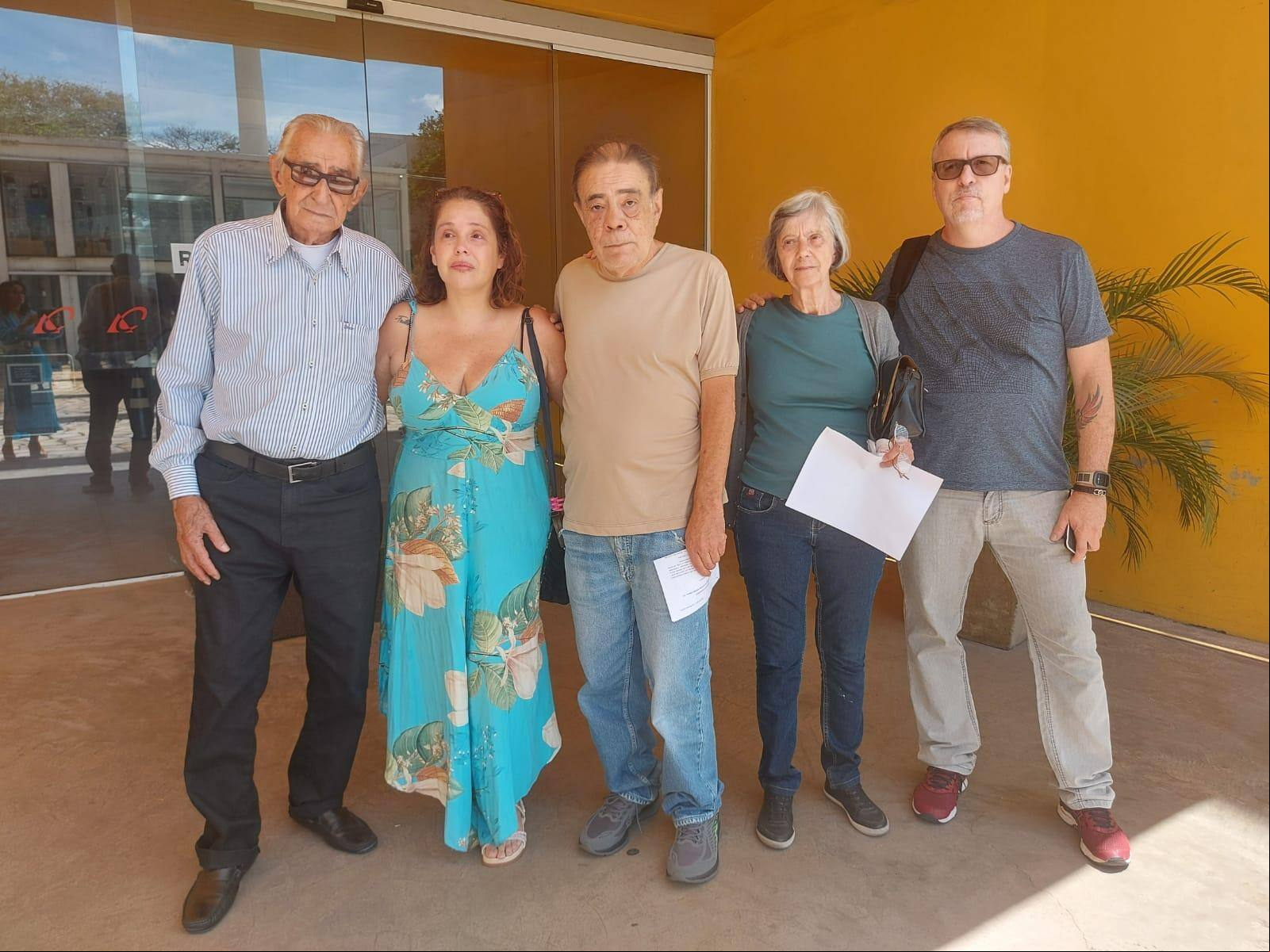 Parreiras, Lina, Miguel, Lucinha e Wladimir