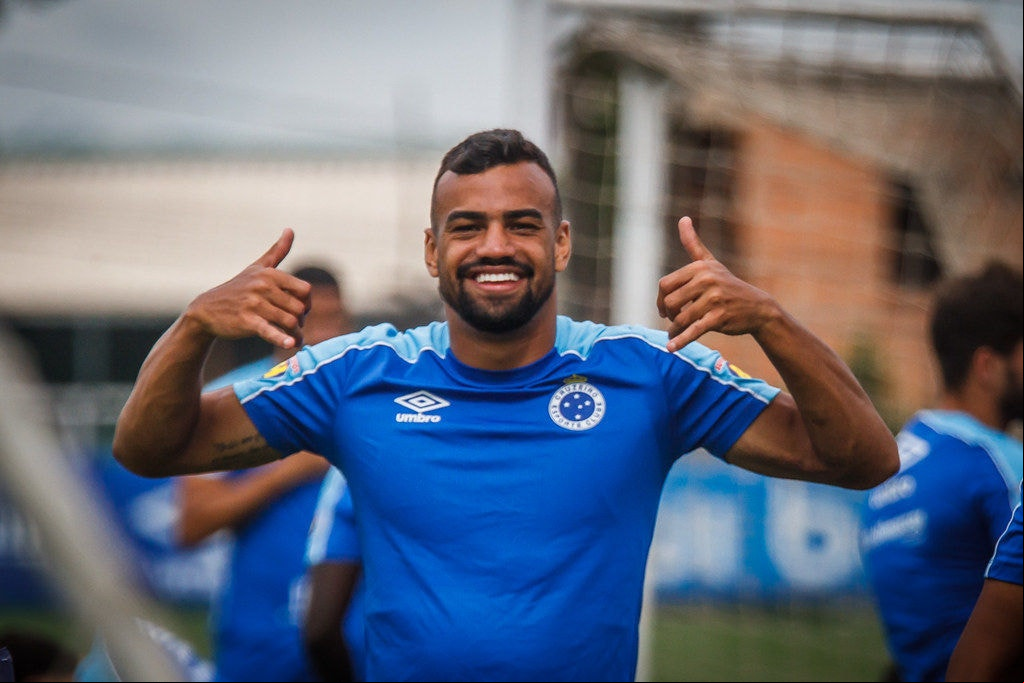 Fabrício Bruno Soares de Faria está com 28 anos e tem família em Ibirité-MG