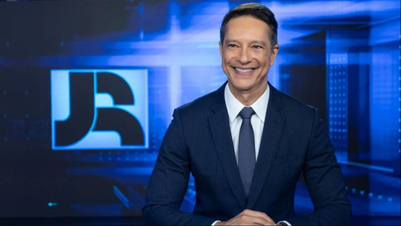 Sergio Aguiar apresentava o 'Jornal da Record'