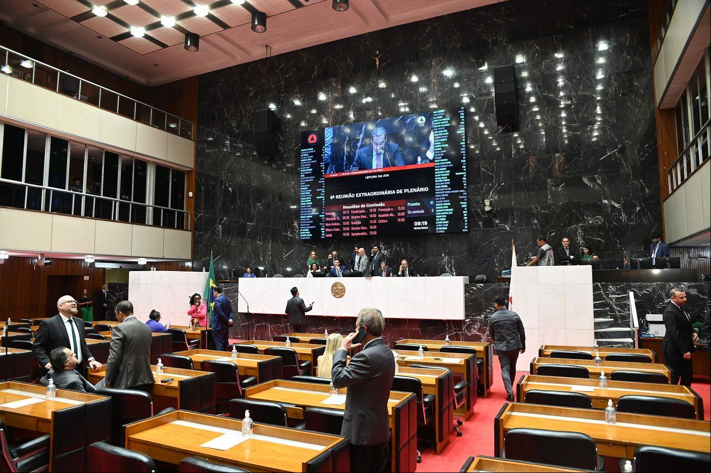 ALMG rejeita aumento aos servidores da segurança