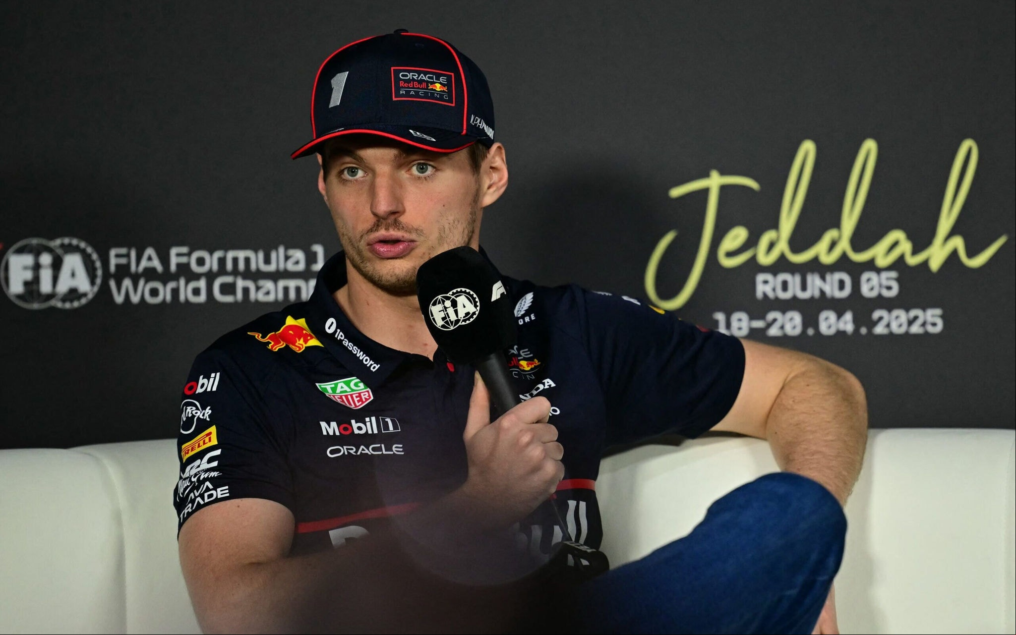 Verstappen em coletiva da F1 (Foto: Giuseppe Ccacace / AFP)