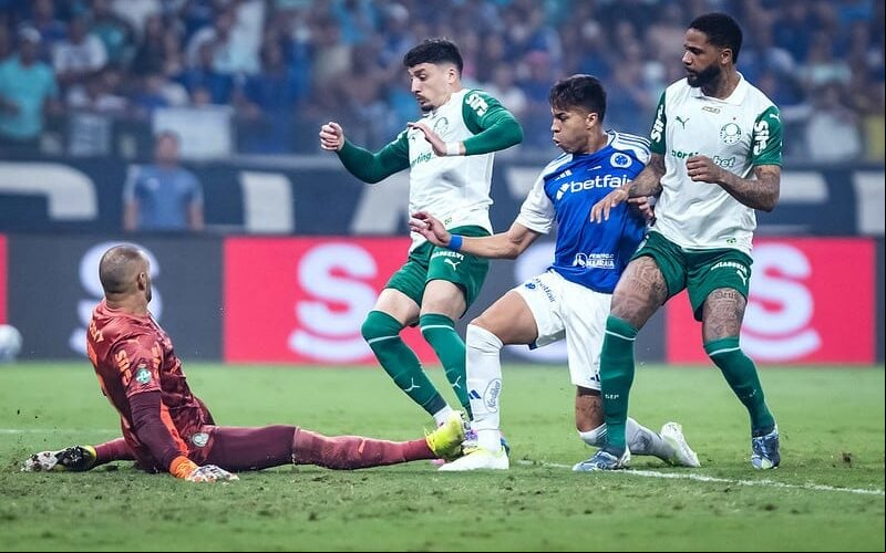 Cruzeiro chegou aos 11 jogos de invencibilidade no ano, com a vitória sobre o Palmeiras, domingo (1º) (Foto: Gustavo Aleixo/Cruzeiro)