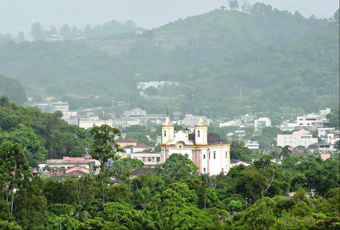 Foto mostra a cidade de Barão de Cocais, uma 20 que mais receberam recursos da mineração