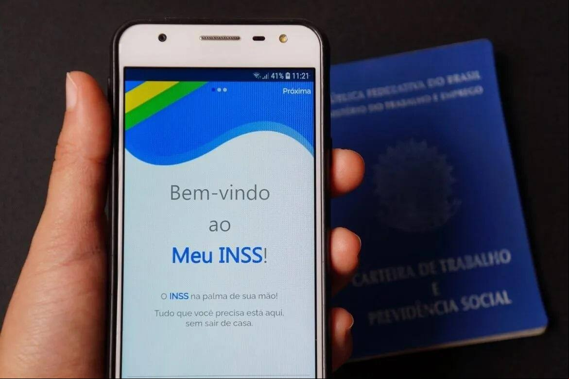 A partir desta quarta-feira (14), o serviço para confirmar se autorizou ou não os descontos e para pedir a devolução estará disponível no aplicativo do INSS