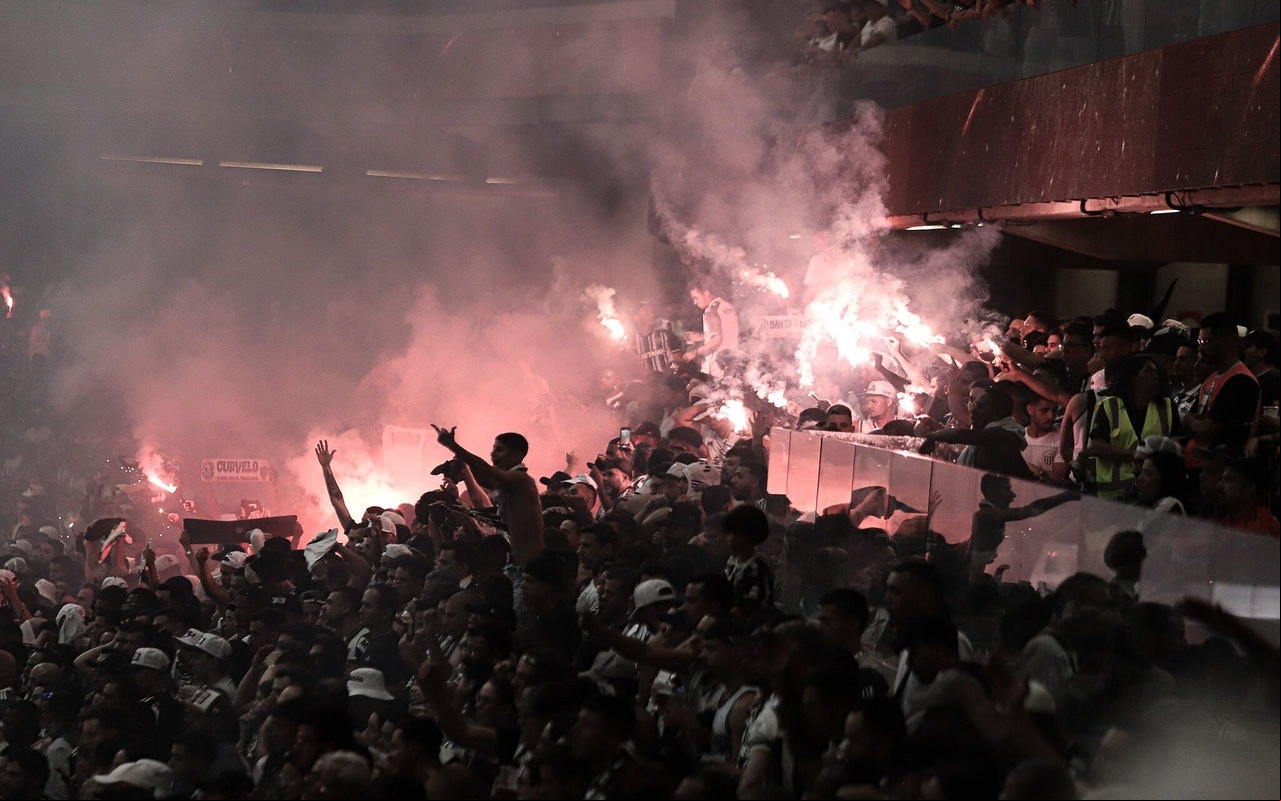 Torcida do Atlético-MG contra o River Plate (Foto: Pedro Click / Atlético)