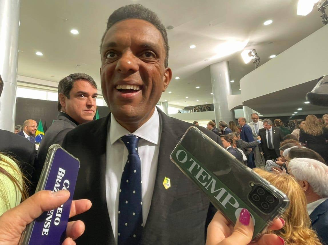 O deputado federal Otoni de Paula marcou na posse de Simone Tebet no Ministério do Planejamento de Lula