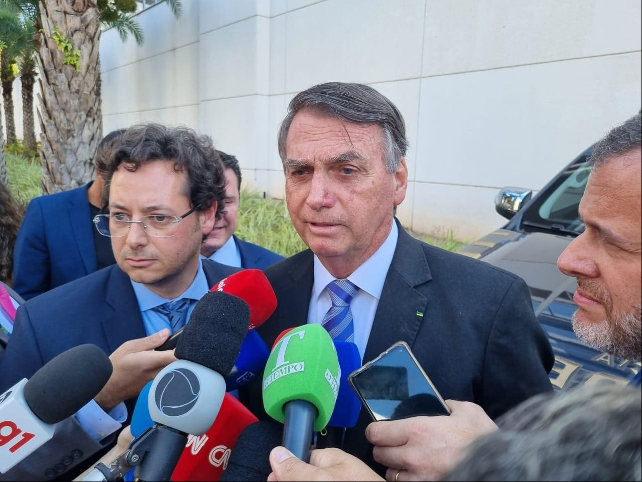 Em depoimento à Polícia Federal, Bolsonaro alegou que estava medicado quando fez a publicação