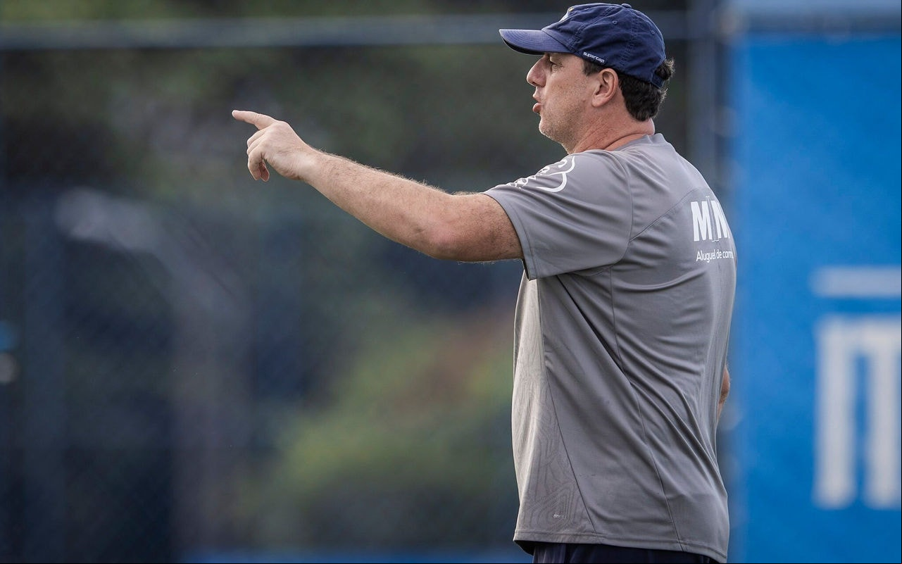 Rogério Ceni comanda treino do Bahia (Foto: Rafael Rodrigues / EC Bahia)