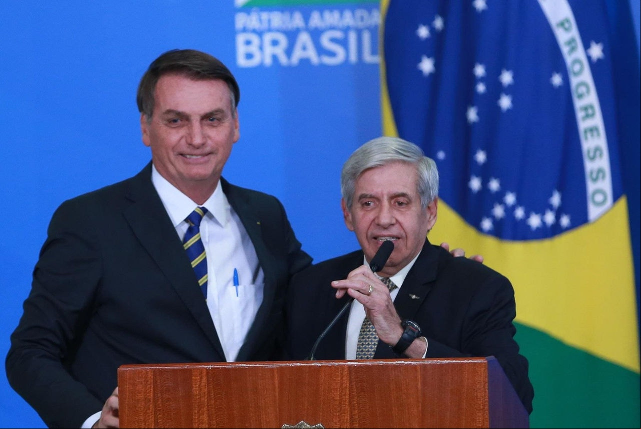 Jair Bolsonaro e Augusto Heleno em fevereiro de 2020
