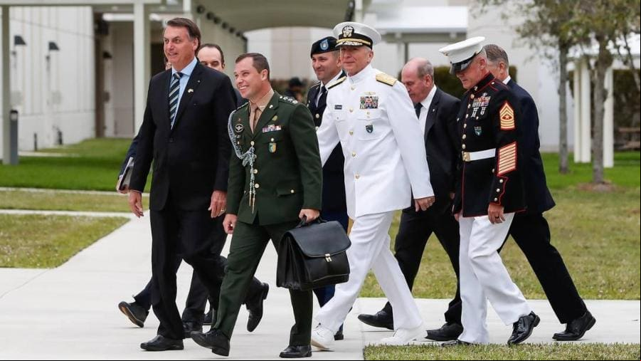 Ex-assessor de Jair Bolsonaro, Mauro Cid depôs à Polícia Federal na investigação sobre as joias dadas pelo governo da Arábia Saudita